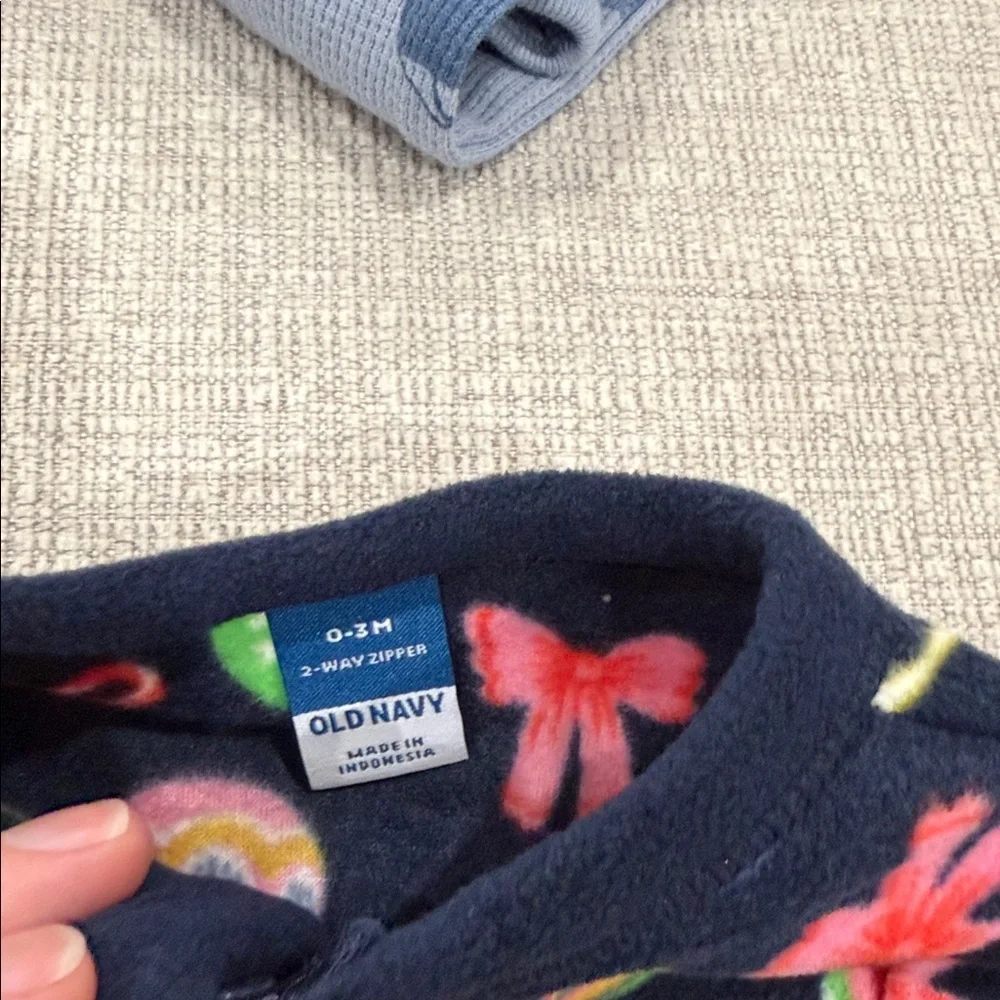 Old navy footie zip up pajamas